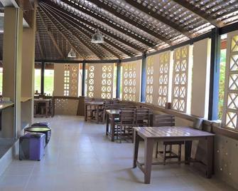 B Square Hotel at Khanom - Khanom - Restaurante