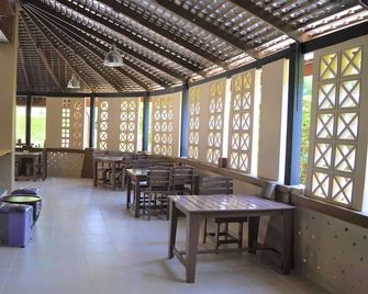 B Square Hotel at Khanom - Khanom - Restaurang