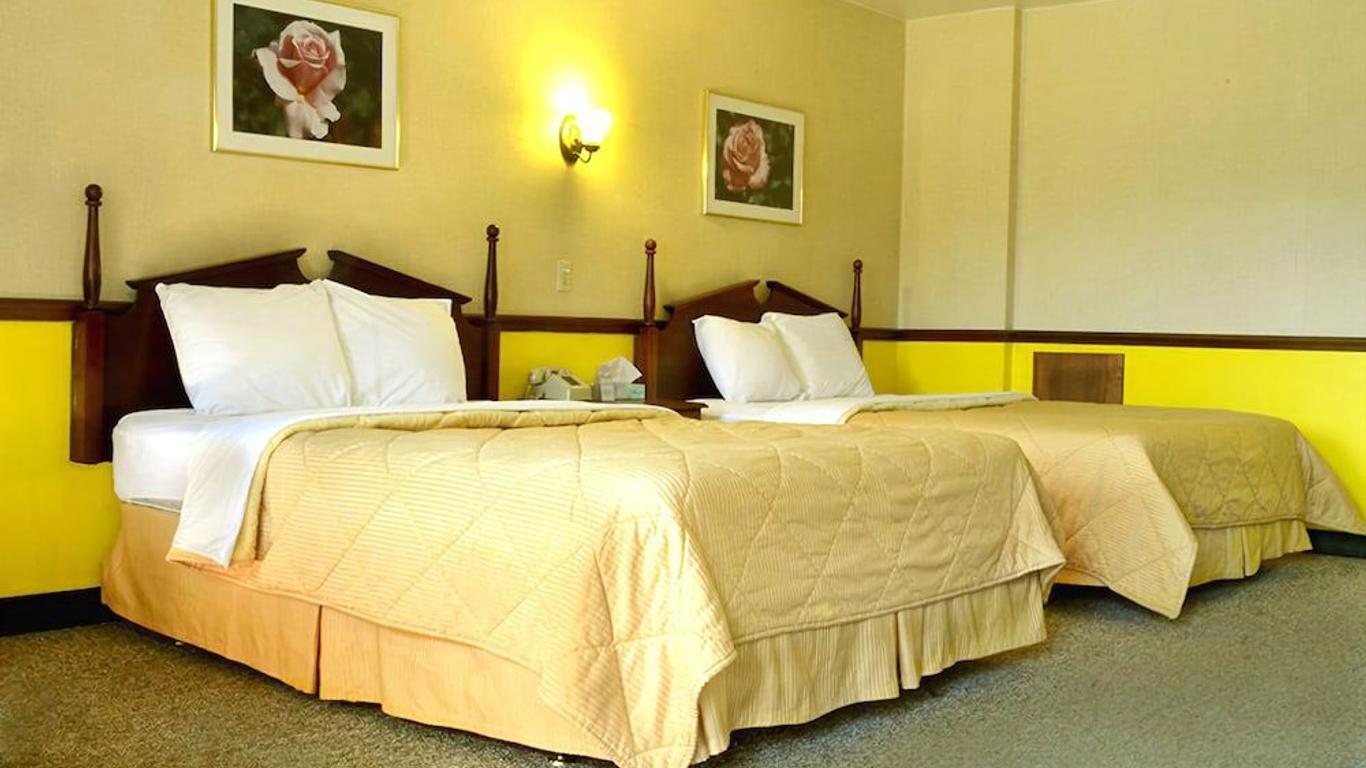 The Roscoe Boutique Motel