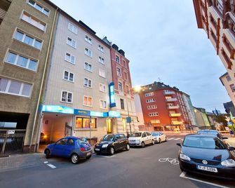 Primus Frankfurt - Fráncfort - Edificio