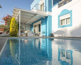 Seabreeze Villa - with Jacuzzi & heated pool - Mastichari - Pool