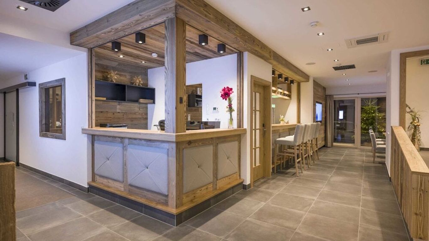 알펜호프 호텔 가르니 슈프림