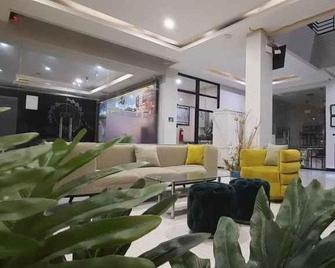 Lavender Guest House - Samarinda - Lobby