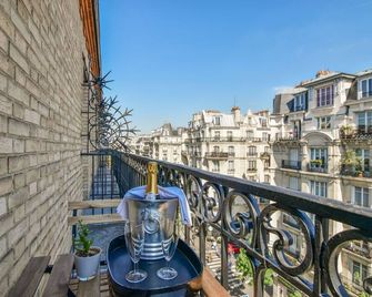 Hotel Montcalm - Paris - Balcon