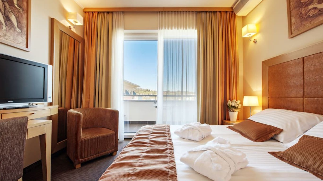 普瑞姆斯大酒店 - 薩瓦度假酒店 - 普土伊