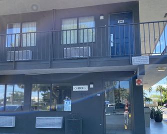 Motel 6 Lantana. Fl - Lantana - Edificio
