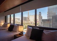 Penthouse Suite On The Strip - 2bd/2ba - Las Vegas