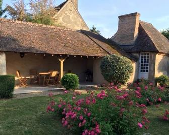 Maison de charme Pays de Tronçais - Lurcy-Lévis - Patio