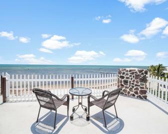 Treehouse Private Village at Barnacle Resort - Big Pine Key - Balcony