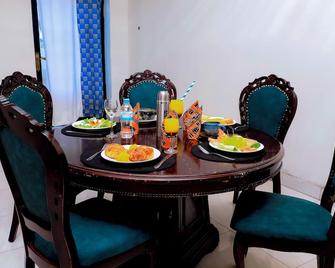 Banana Eco Resort - Muhazi - Dining room