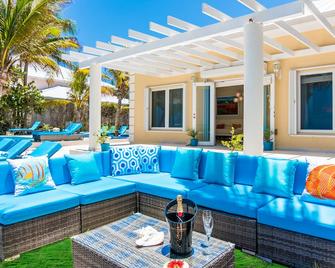Sprat Bay Luxury Villa - George Town - Patio