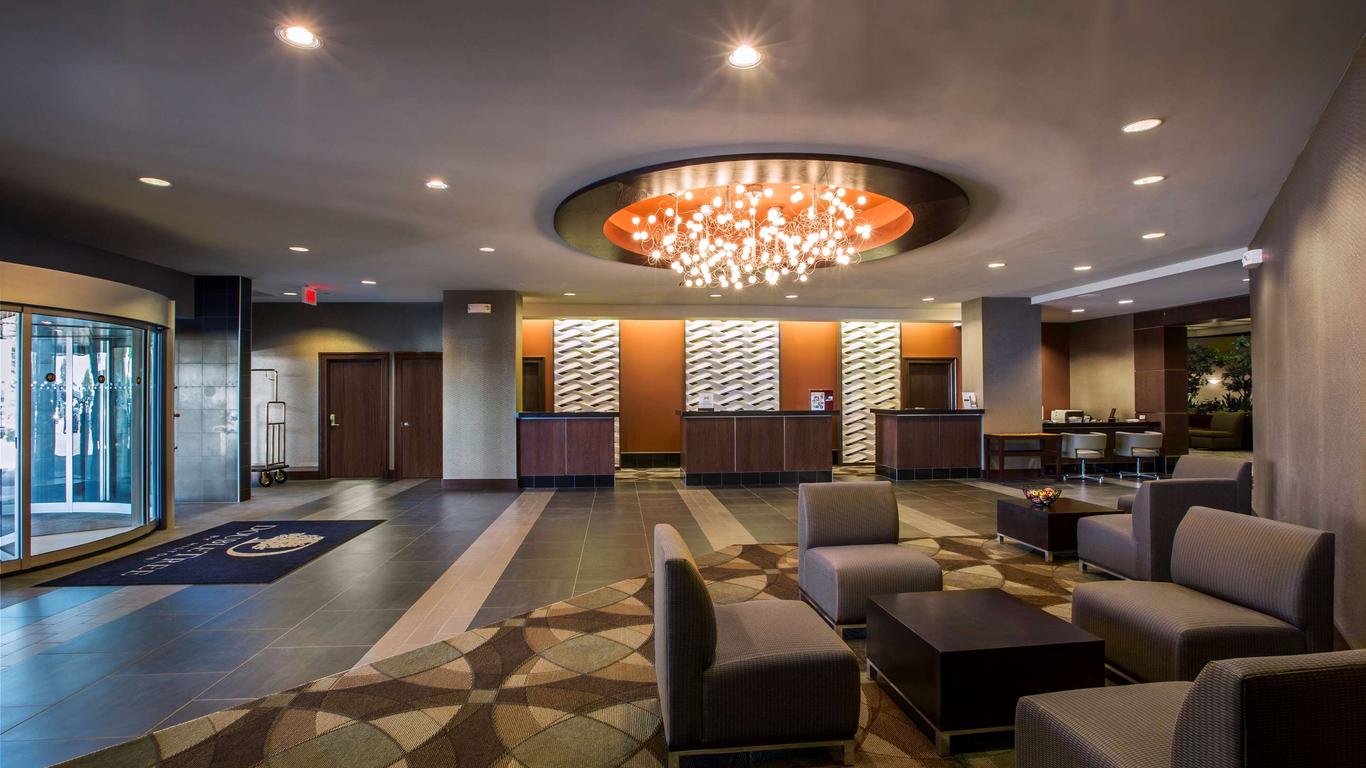 DoubleTree by Hilton Hotel Wichita Airport