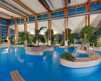 Precise Resort Rügen & Splash Erlebniswelt - Sagard - Басейн