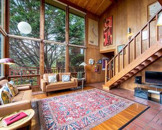 Chanticleer - Mendocino - Living room