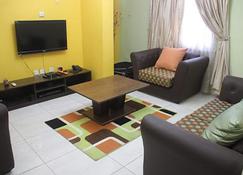Magmercy Apartments - Lagos - Living room
