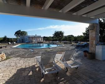 Trullo Suite Don Gaetano - Rutigliano - Piscina