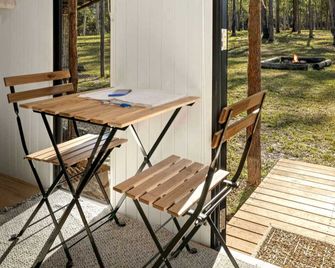 Tranquil Tiny House Cabin with Firepit and Outdoor Living Space in New South Wales, Australia - Kempsey - Patio