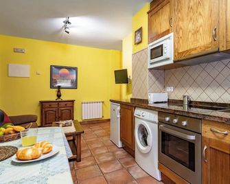 Apartamentos Rurales La Vina - Onís - Cocina