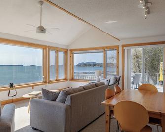 Water's Edge - Oceanfront Home With Water And Acadia Mountiain Views - Hancock - Living room
