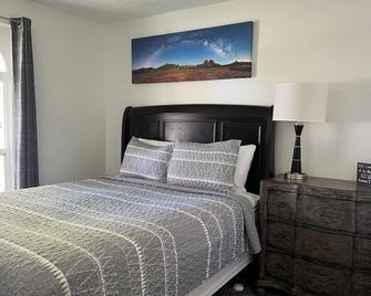 Camelot Cottage - Private Home - West Jordan - Habitación