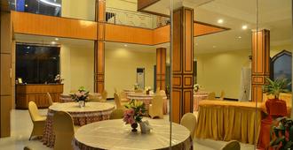 Sepinggan Hotel - Balikpapan - Restaurant