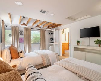 Malibu Modern Haven: Mountain Views - Malibu - Bedroom