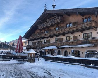 Ferienhotel Alpenhof - Kitzbühel - Building