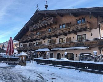 هوتل ألبينهوف - كيتزبوهيل - مبنى