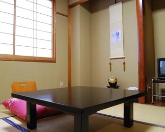 Hanagoyomi - Nanao - Spisestue