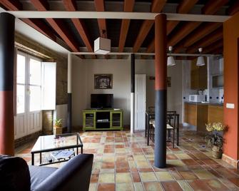 Apartamentos Señorio de Haro 3000 - Haro - Wohnzimmer