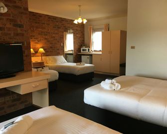 Bega Downs Motor Inn - Bega - Camera da letto