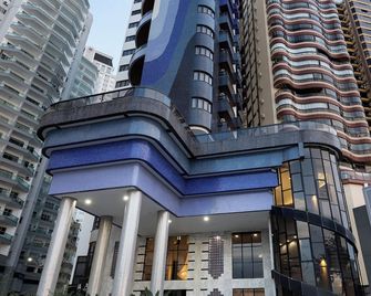 Hotel D'sintra - Balneário Camboriú - Building