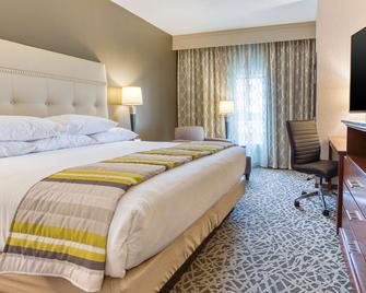 Drury Inn & Suites Cincinnati Northeast Mason - Mason - Schlafzimmer