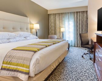 Drury Inn & Suites Cincinnati Northeast Mason - מייסון - חדר שינה