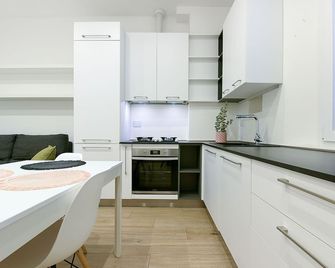 Queen Home Nicolle - Bologna - Dapur