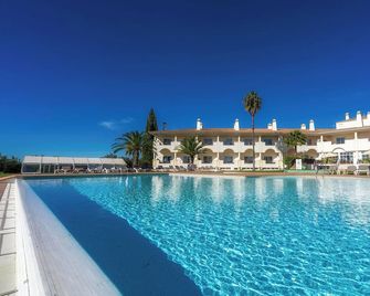 Colina Verde Golf & Sports Resort - Moncarapacho - Piscine