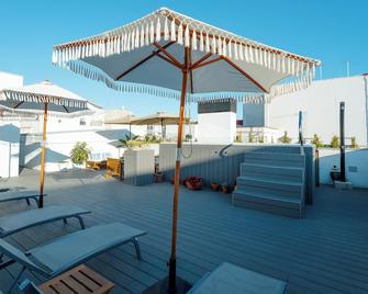 Aparthotel Luz de Gades - Suites Spa Gym - Adults Only - Cadis - Pati