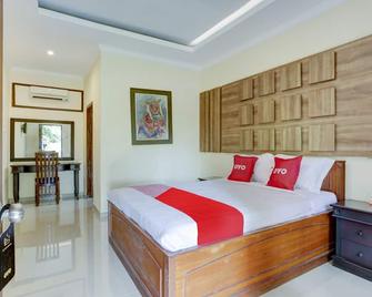 OYO 91396 Hotel Laguna - Kupang - Bedroom