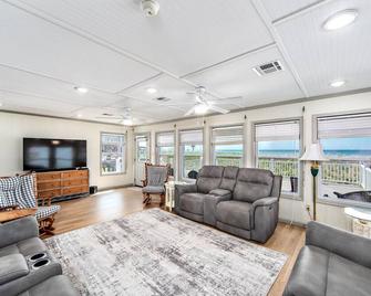 Campanile - Coastal Realty Group - Grand Isle - Sala de estar