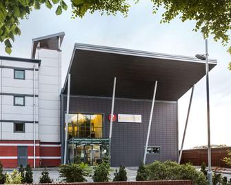Ramada by Wyndham Oldbury Birmingham - Oldbury - Building