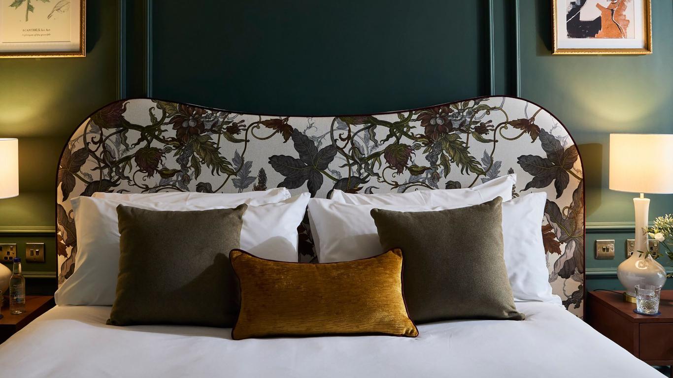 فرانسيس هوتل باث - مجاليري