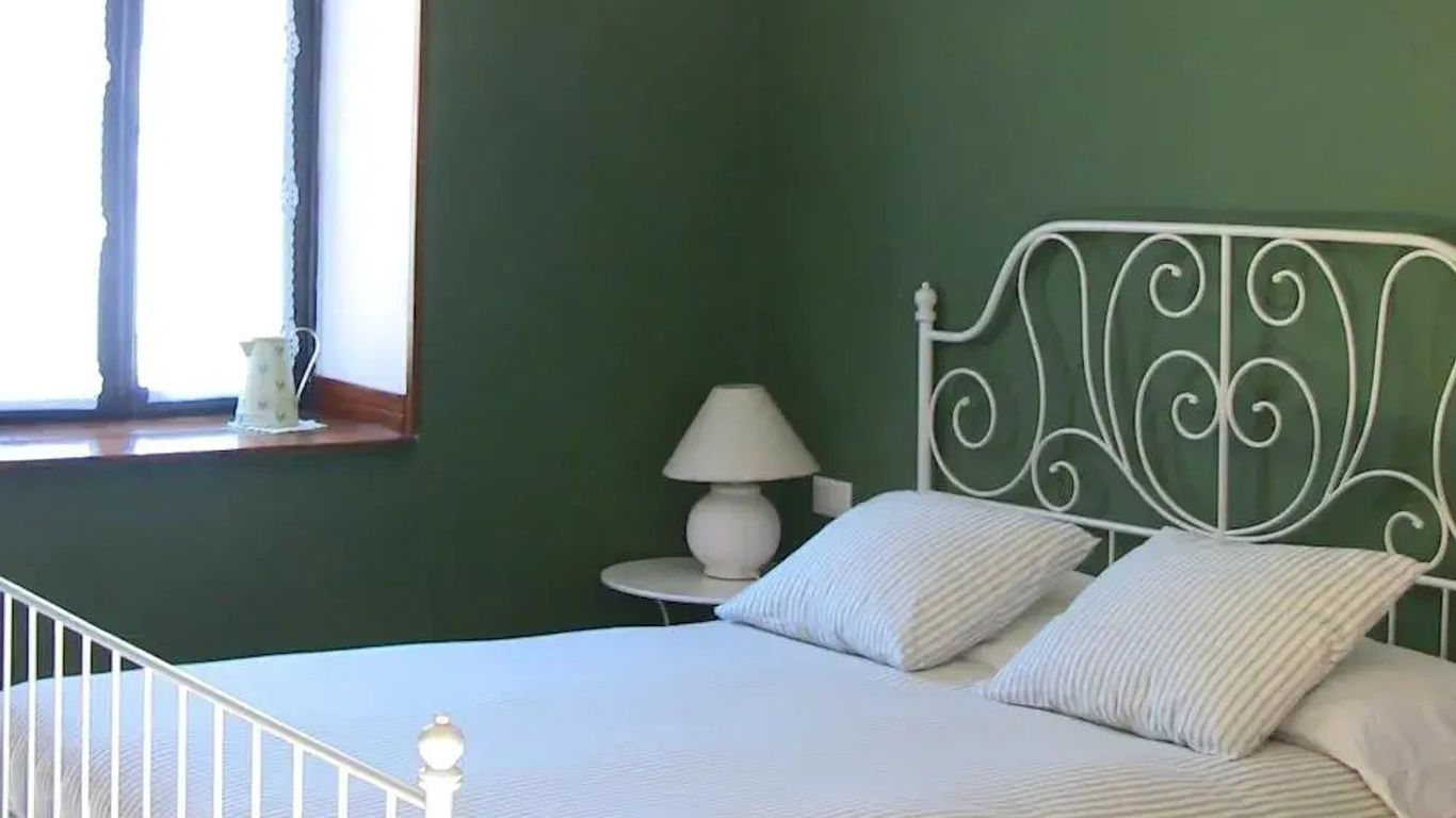 拉科特迪阿爾佐酒店 - 佩拉