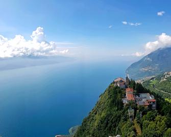 Appartamenti Benaco La Portella by Gardadomusmea - Tignale