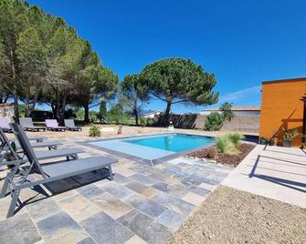Le Catamaran - Sallèles-dʼAude - Piscina
