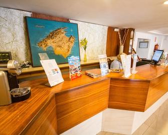 Hotel Amic Can Pastilla - פלמה דה מיורקה - דלפק קבלה