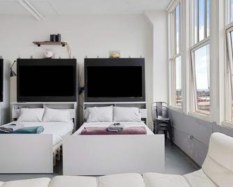 Huge Loft with Ohio River View in Downtown Louisville - Louisville - Bedroom