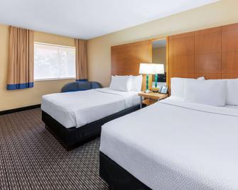 La Quinta by Wyndham Fort Lauderdale Pompano Beach - Fort Lauderdale - Bedroom