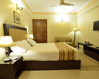 Pak Continental Hotel - Bahāwalpur - Habitación