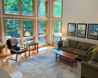 Family home in the center of Glen Arbor! - Glen Arbor - Sala de estar