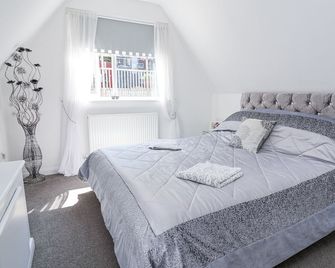 67 Pendre Avenue - Prestatyn - Bedroom